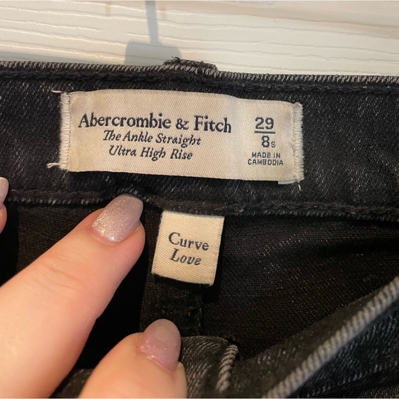 Abercrombie & Fitch jeans - Picture 3 of 4